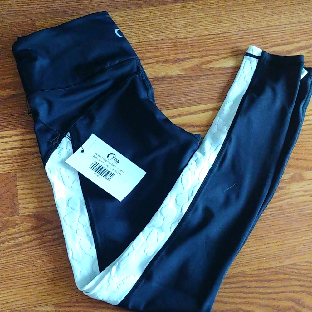 Zyia leopard leggings